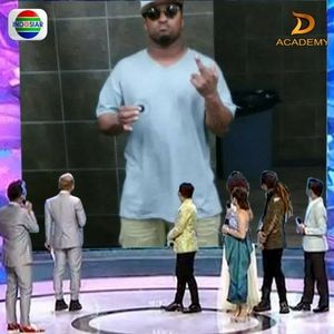 Meet your Posher, Martino